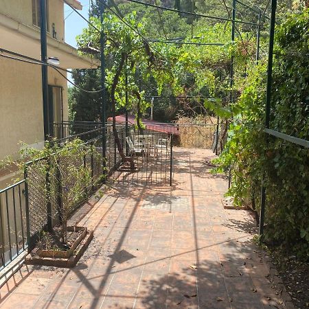 Mi 'Ffaciu E Mi Ricriu Casa Vacanze Castelmola Exterior photo